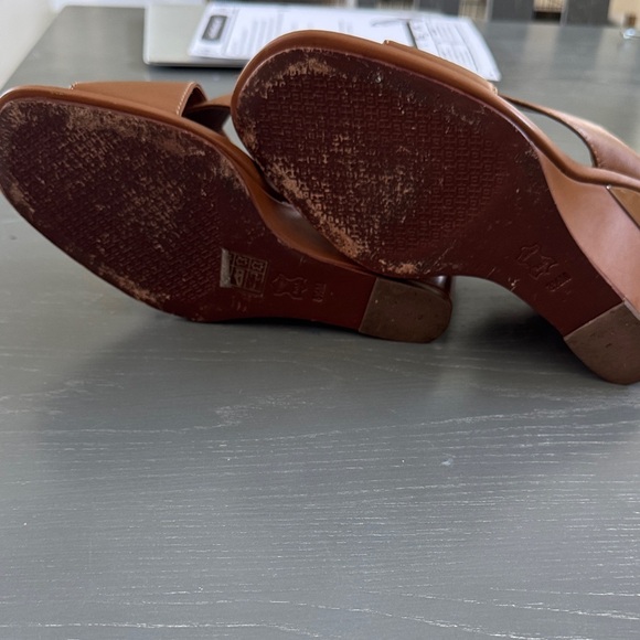 Tory Burch Tan Leather Sandals - Picture 7 of 8
